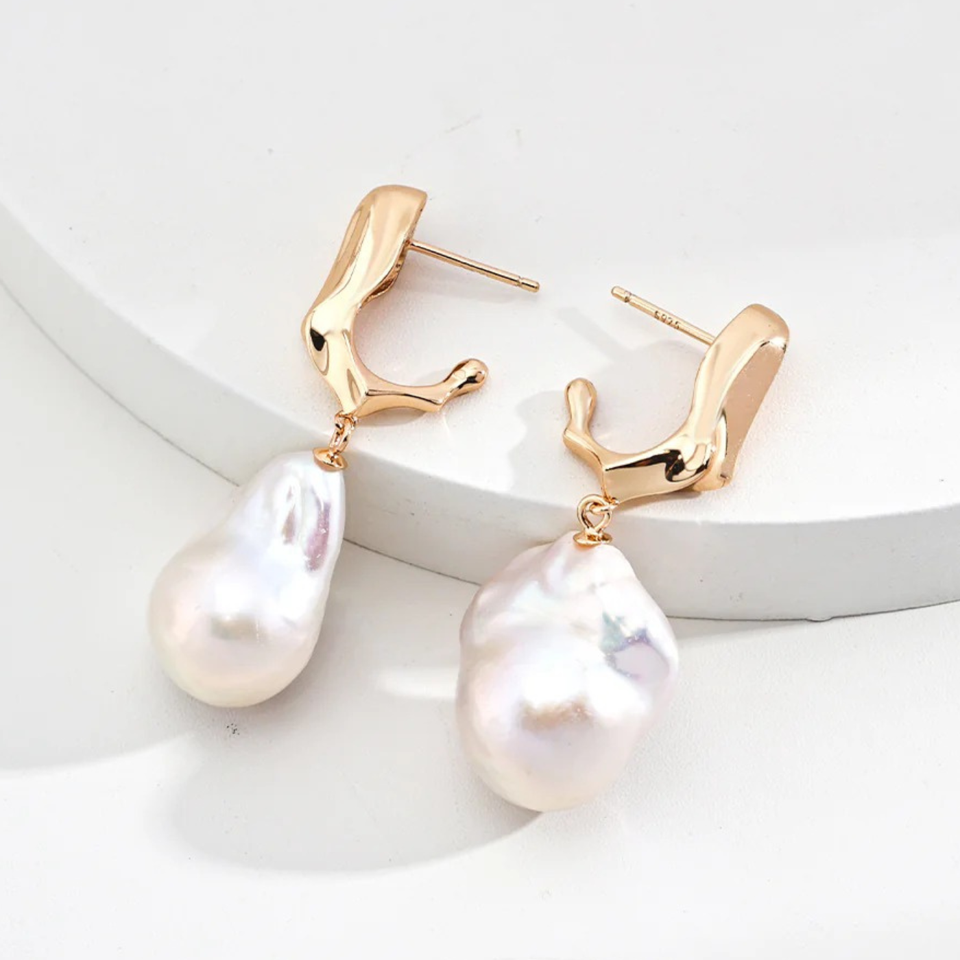Molten Baroque Pearl Drop Earrings – Vintage Gold / White Gold
