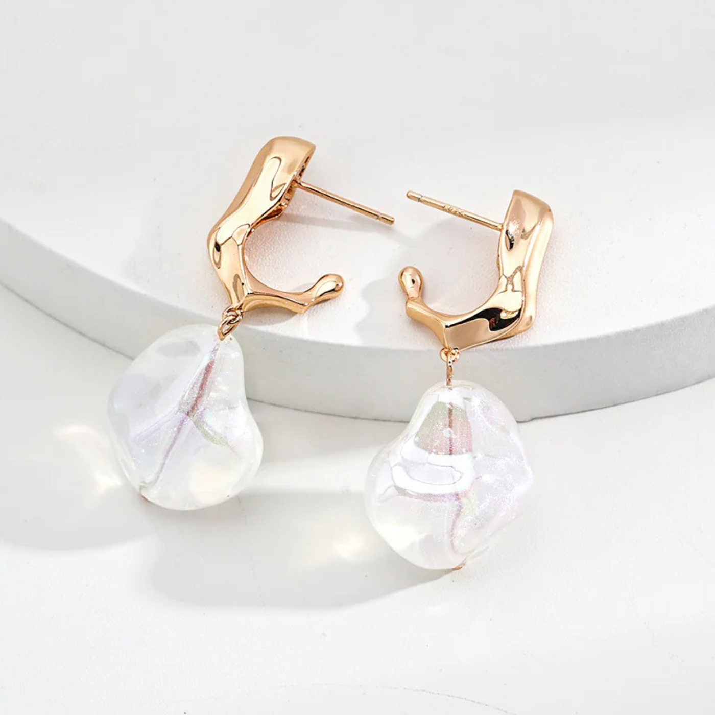 Molten Baroque Pearl Drop Earrings – Vintage Gold / White Gold