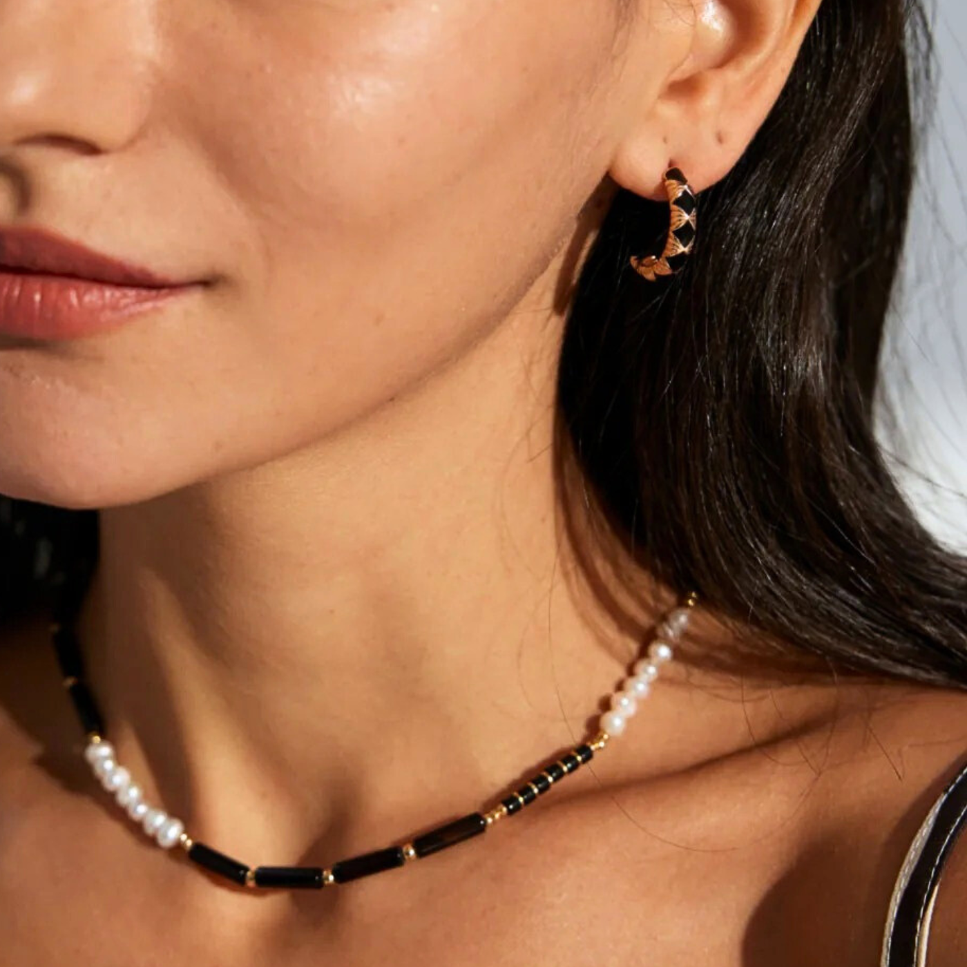 Noir Lattice Enamel Mini Hoops — Vintage Gold (S925)