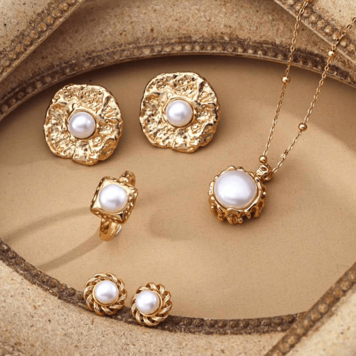 Baroque Pearl Sculpted Ring - 18K Vintage Gold White Gold Plated S925 Silver - Beloved Moments Jewels & Co. Inc.