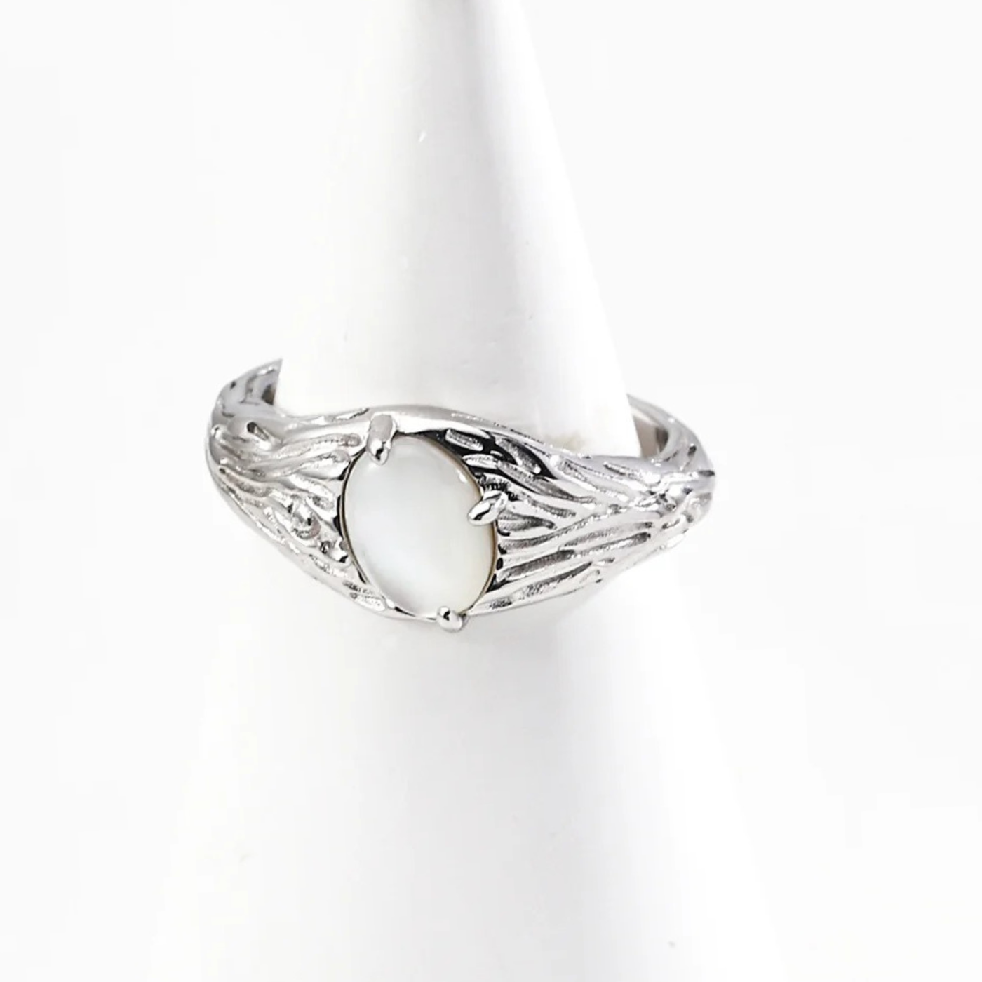 Mother-of-Pearl Ring in S925 Sterling Silver (Adjustable) Vintage Style