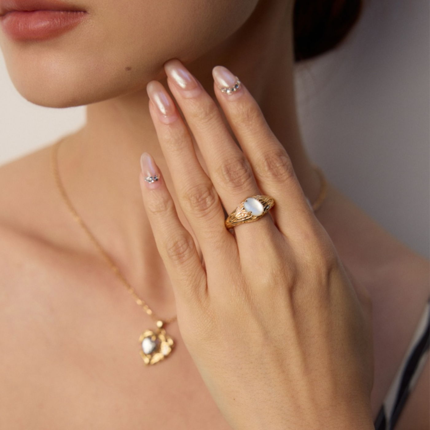 Mother-of-Pearl Ring in S925 Sterling Silver (Adjustable) Vintage Style