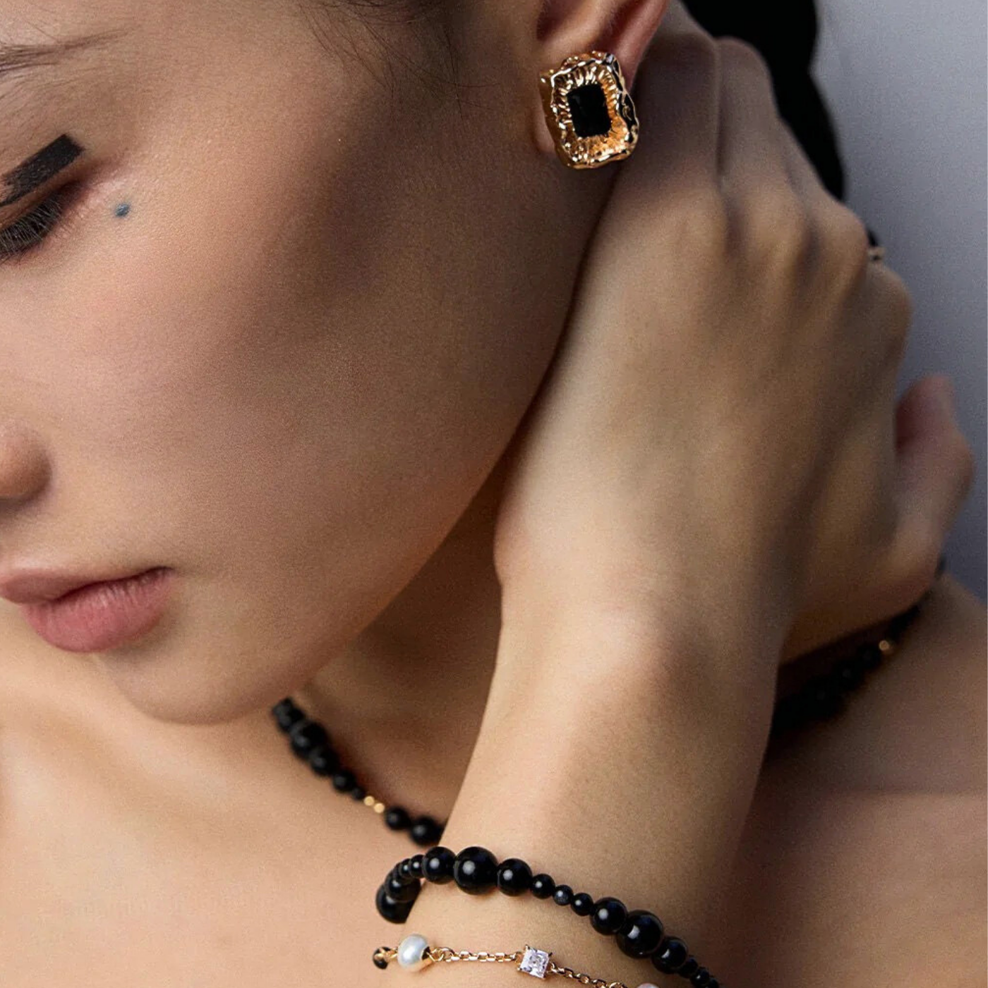 Noir Rectangulaire Earrings  S925 Silver with Black Enamel