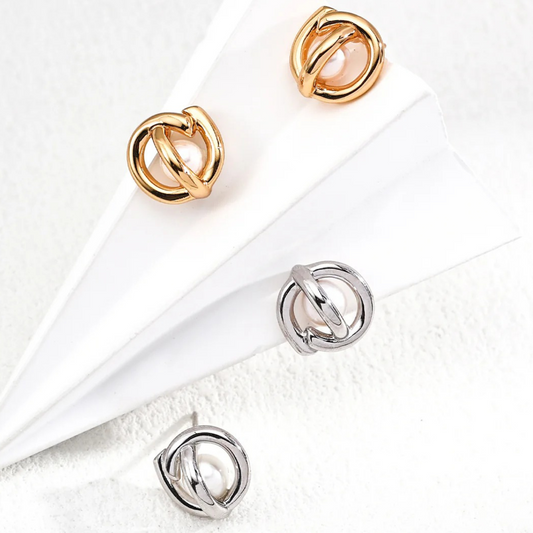 Lumière Pearl Stud Earrings – S925 Sterling Silver in Vintage Gold & White Gold