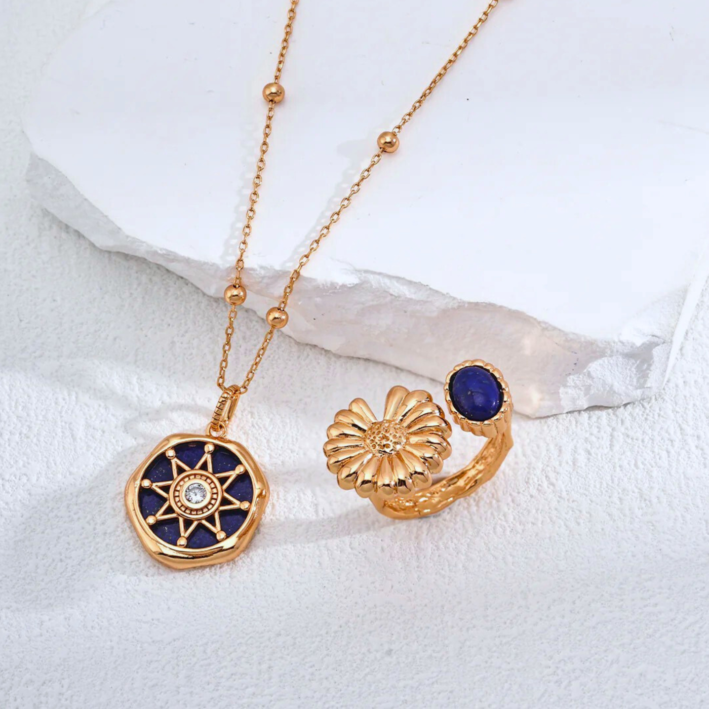 Lapis & Daisy Open Ring — S925, Vintage Gold (Adjustable)