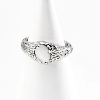Mother - of - Pearl Ring in S925 Sterling Silver (Adjustable) Vintage Style - Beloved Moments Jewels & Co. Inc.