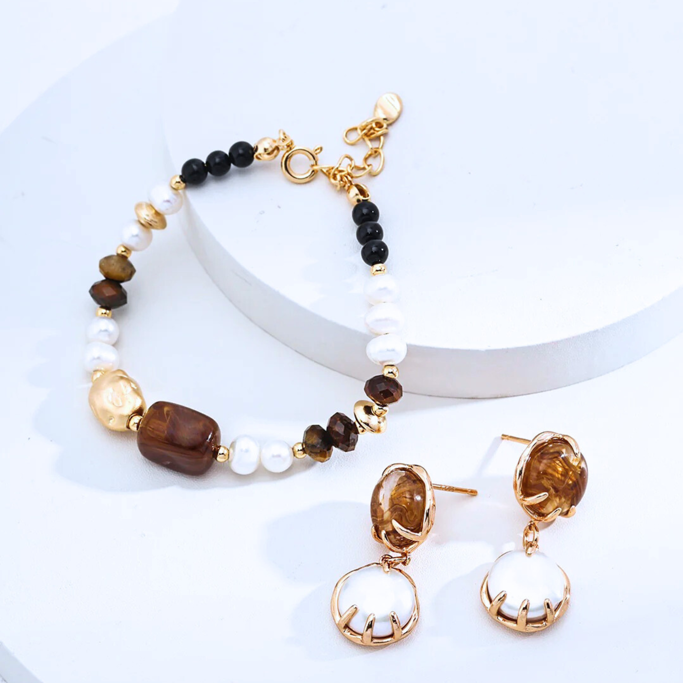 Lumi Pearl & Tiger’s Eye Bracelet — S925, Vintage Gold (Adjustable)